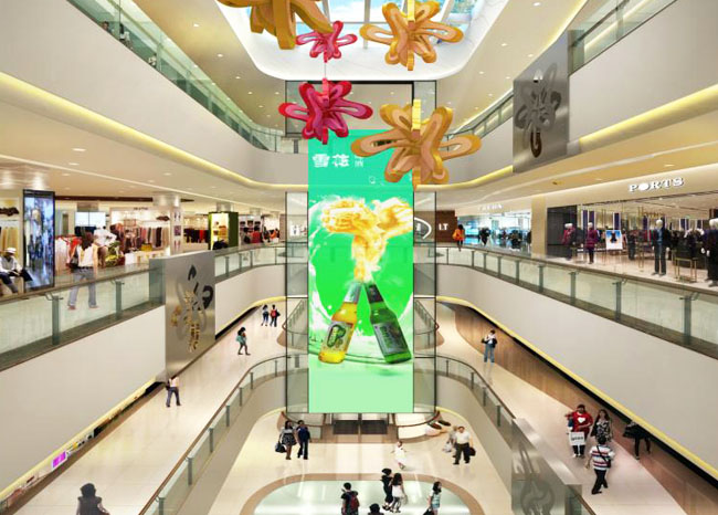 商场中庭LED透明屏应用的作用及趋势